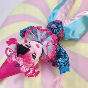 🎨 Melanie Martinez "Glued" Costume for Monster High G3 Draculaura Doll